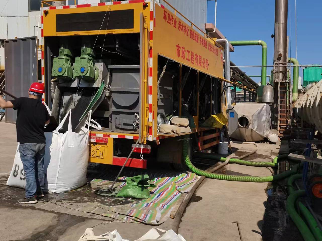 京山淤泥压干处理